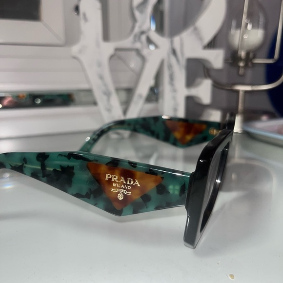 authentic prada sunglasses - Picture 6 of 6